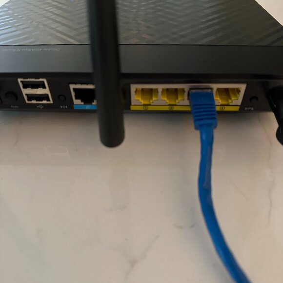 Asus Router Double 450Mbps N Router RT-N66R - Picture 3 of 6